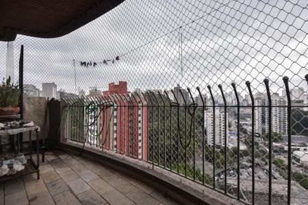 Apartamento à venda com 273m², 4 quartos e 4 vagasVaranda