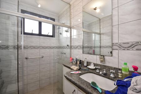 Apartamento à venda com 273m², 4 quartos e 4 vagasBanheiro Social