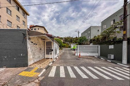 Apartamento à venda com 44m², 2 quartos e 1 vaga Apartamento à venda com 44m², 2 quartos e 1 vagaFachada e portaria