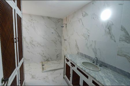 Apartamento à venda com 179m², 4 quartos e 1 vagaBanheiro Social