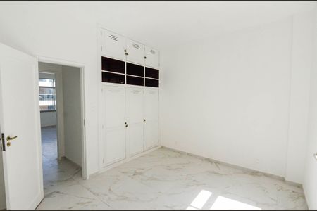 Apartamento à venda com 179m², 4 quartos e 1 vagaSuíte