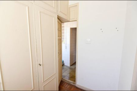 Apartamento à venda com 74m², 2 quartos e sem vagaQuarto de Serviço