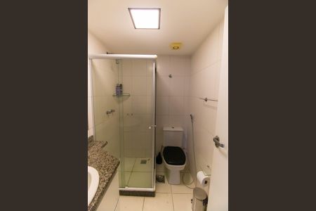 Apartamento à venda com 75m², 2 quartos e 2 vagas Apartamento à venda com 75m², 2 quartos e 2 vagasBanheiro Social