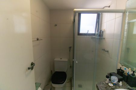 Apartamento à venda com 75m², 2 quartos e 2 vagas Apartamento à venda com 75m², 2 quartos e 2 vagasBanheiro da Suíte