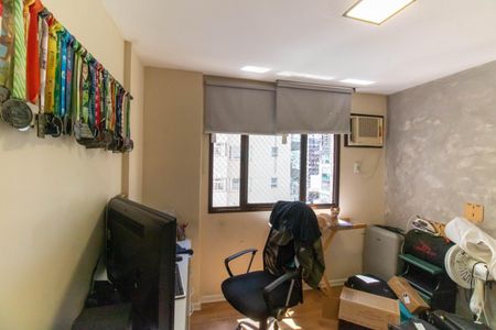 Quarto  de apartamento à venda com 2 quartos, 75m² em Icaraí, Niterói