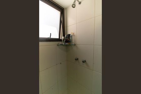 Apartamento à venda com 75m², 2 quartos e 2 vagas Apartamento à venda com 75m², 2 quartos e 2 vagasBanheiro da Suíte