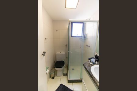 Apartamento à venda com 75m², 2 quartos e 2 vagas Apartamento à venda com 75m², 2 quartos e 2 vagasBanheiro da Suíte