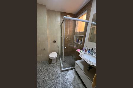 Apartamento à venda com 95m², 2 quartos e 1 vaga Apartamento à venda com 95m², 2 quartos e 1 vagaBanheiro Social