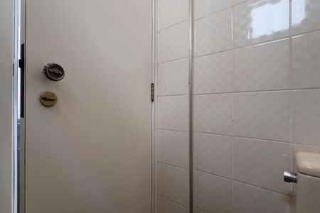 Apartamento à venda com 144m², 3 quartos e 2 vagas Apartamento à venda com 144m², 3 quartos e 2 vagasBanheiro de serviço