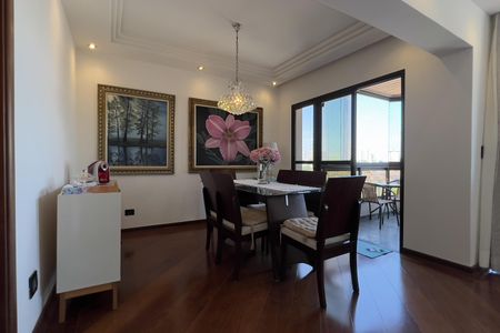 Apartamento à venda com 144m², 3 quartos e 2 vagas Apartamento à venda com 144m², 3 quartos e 2 vagasSala