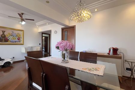 Apartamento à venda com 144m², 3 quartos e 2 vagas Apartamento à venda com 144m², 3 quartos e 2 vagasSala