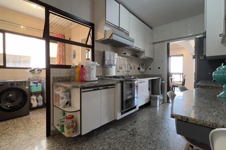 Apartamento à venda com 144m², 3 quartos e 2 vagas Apartamento à venda com 144m², 3 quartos e 2 vagasCozinha