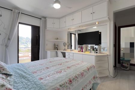 Apartamento à venda com 144m², 3 quartos e 2 vagas Apartamento à venda com 144m², 3 quartos e 2 vagasSuíte