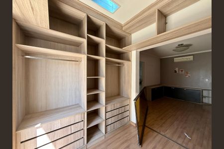 Casa para alugar com 145m², 3 quartos e 2 vagasCloset Suíte