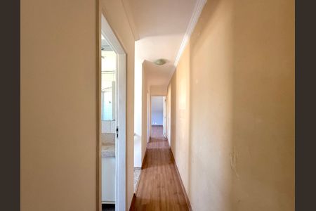 Casa para alugar com 145m², 3 quartos e 2 vagasCorredor Quartos