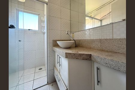 Casa para alugar com 145m², 3 quartos e 2 vagasBanheiro Social