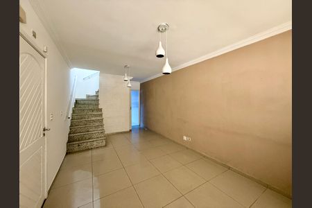 Casa para alugar com 145m², 3 quartos e 2 vagasSala