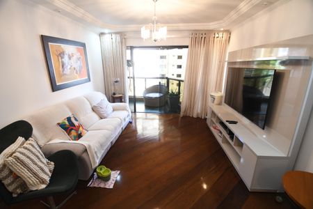 Sala de apartamento à venda com 3 quartos, 145m² em Cambuí, Campinas