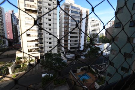 Sala - Vista de apartamento à venda com 3 quartos, 145m² em Cambuí, Campinas