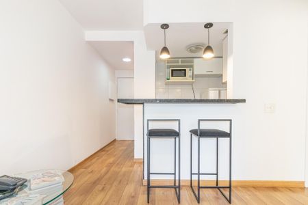 Sala de apartamento para alugar com 1 quarto, 40m² em Itaim Bibi, São Paulo