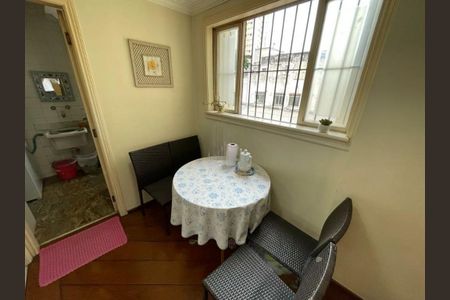 Apartamento à venda com 3 quartos, 131m² em Jardim das Acacias, São Paulo