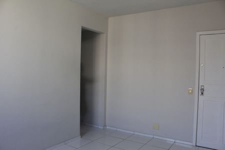Sala de apartamento para alugar com 1 quarto, 35m² em Pechincha, Rio de Janeiro