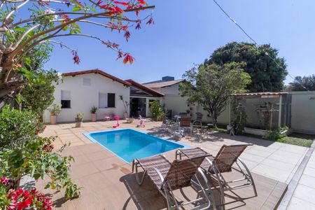 Casa à venda com 340m², 4 quartos e 4 vagasQuintal