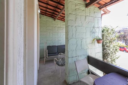 Casa à venda com 340m², 4 quartos e 4 vagasVaranda da sala