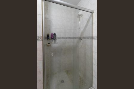 Casa à venda com 340m², 4 quartos e 4 vagasBanheiro da suíte