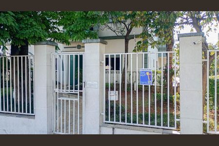 Apartamento à venda com 51m², 2 quartos e 2 vagas Apartamento à venda com 51m², 2 quartos e 2 vagasFachada