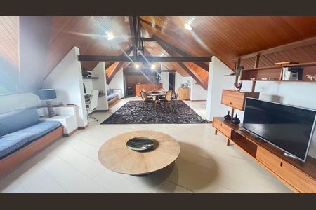 Casa à venda com 7 quartos, 1868m² em Barra da Tijuca, Rio de Janeiro