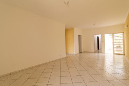 Sala de casa para alugar com 3 quartos, 235m² em Chácara da Barra, Campinas