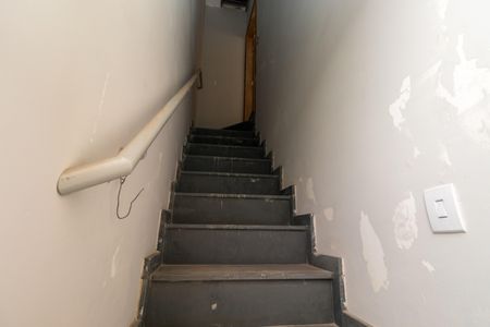 Apartamento para alugar com 37m², 1 quarto e 1 vaga Apartamento para alugar com 37m², 1 quarto e 1 vagaEscada de acesso