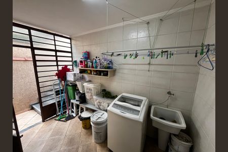 Casa à venda com 165m², 3 quartos e 2 vagas Casa à venda com 165m², 3 quartos e 2 vagasÁrea de Serviço