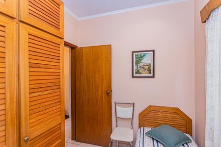 Casa à venda com 330m², 5 quartos e 2 vagasQuarto 2