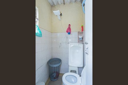 Casa à venda com 330m², 5 quartos e 2 vagasBanheiro de serviço