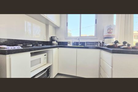 Apartamento à venda com 60m², 2 quartos e 1 vagaCozinha 