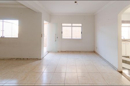 Sala de casa para alugar com 3 quartos, 200m² em Nova Cintra, Belo Horizonte