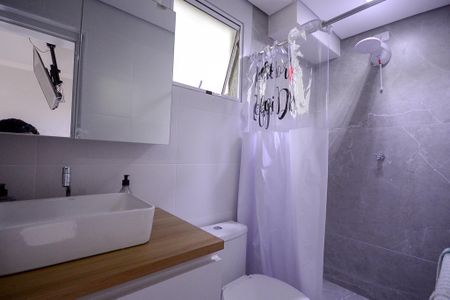 Casa à venda com 260m², 4 quartos e 2 vagas Casa à venda com 260m², 4 quartos e 2 vagasBanheiro da edicula