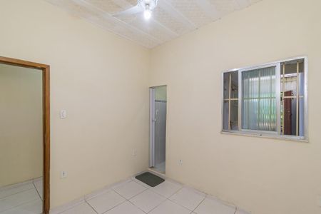 Suíte de casa para alugar com 1 quarto, 60m² em Olaria, Rio de Janeiro