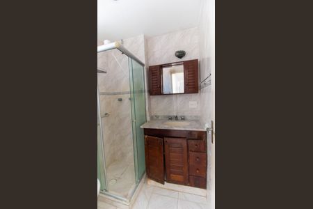 Apartamento à venda com 75m², 2 quartos e 1 vaga Apartamento à venda com 75m², 2 quartos e 1 vagaBanheiro Social