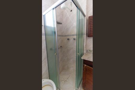 Apartamento à venda com 75m², 2 quartos e 1 vaga Apartamento à venda com 75m², 2 quartos e 1 vagaBanheiro Social