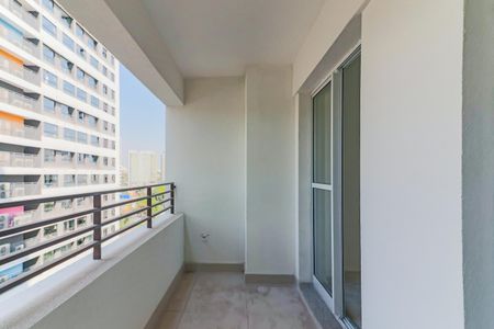 Studio para alugar com 32m², 1 quarto e sem vaga Studio para alugar com 32m², 1 quarto e sem vagaVaranda