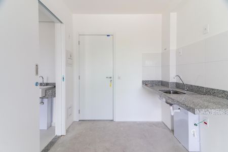 Studio para alugar com 32m², 1 quarto e sem vaga Studio para alugar com 32m², 1 quarto e sem vagaSala e Cozinha