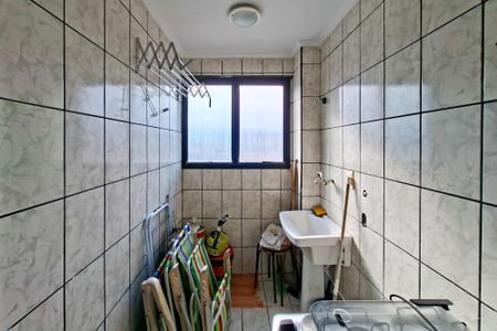 Apartamento para alugar com 65m², 2 quartos e 1 vagaÁrea de Serviço