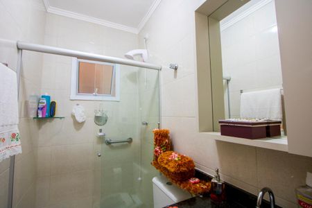 Apartamento à venda com 92m², 2 quartos e 1 vaga Apartamento à venda com 92m², 2 quartos e 1 vagaBanheiro social
