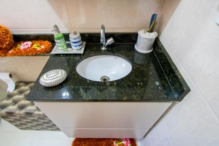 Apartamento à venda com 92m², 2 quartos e 1 vaga Apartamento à venda com 92m², 2 quartos e 1 vagaBanheiro da Suíte