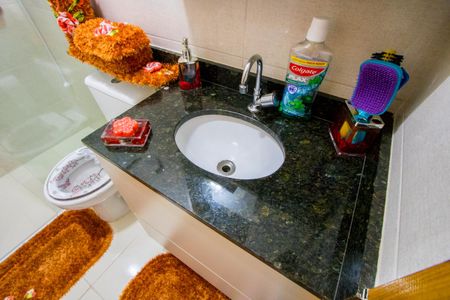 Apartamento à venda com 92m², 2 quartos e 1 vaga Apartamento à venda com 92m², 2 quartos e 1 vagaBanheiro social