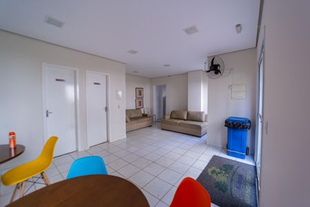 Apartamento à venda com 46m², 2 quartos e 1 vaga Apartamento à venda com 46m², 2 quartos e 1 vagaÁrea comum - Salão de festas