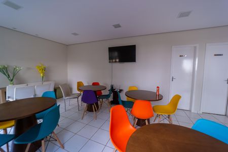 Apartamento à venda com 46m², 2 quartos e 1 vaga Apartamento à venda com 46m², 2 quartos e 1 vagaÁrea comum - Salão de festas